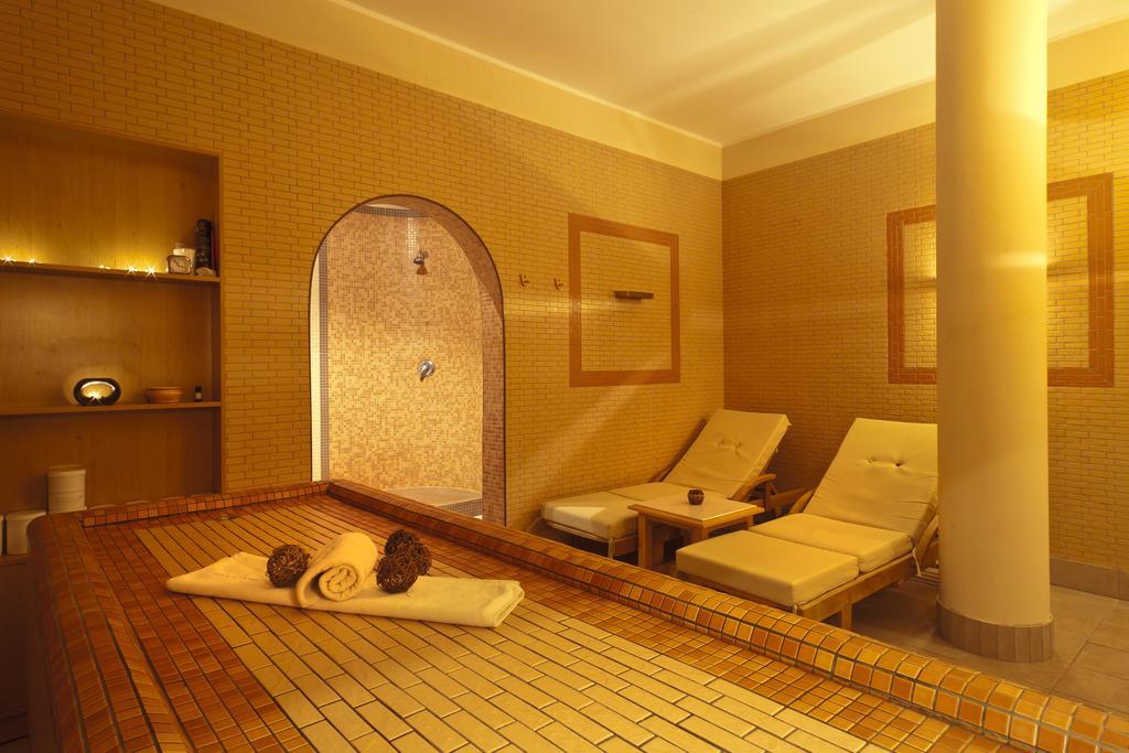 Grand Hotel BELLEVUE Hočko Pohorje Kamer foto