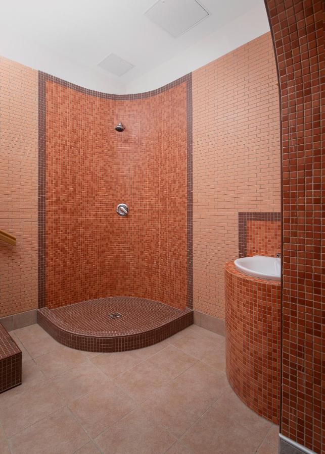 Grand Hotel BELLEVUE Hočko Pohorje Buitenkant foto
